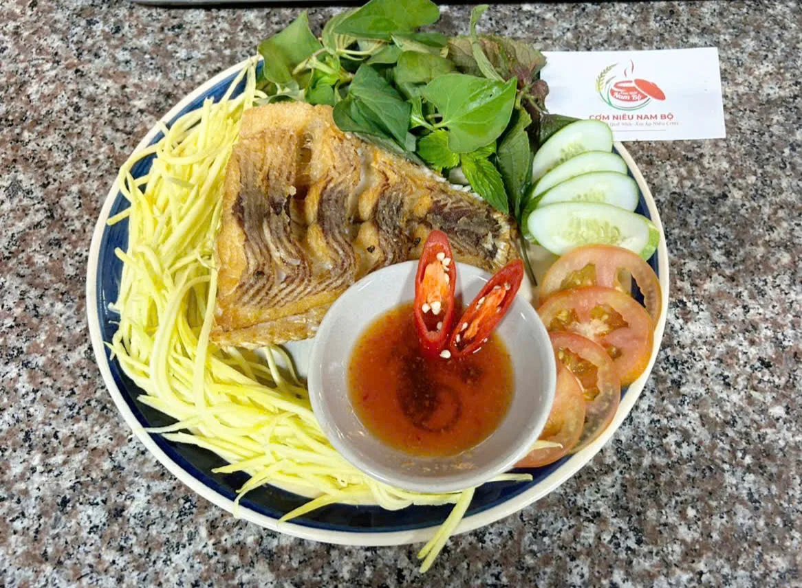 Vinh Long food scene