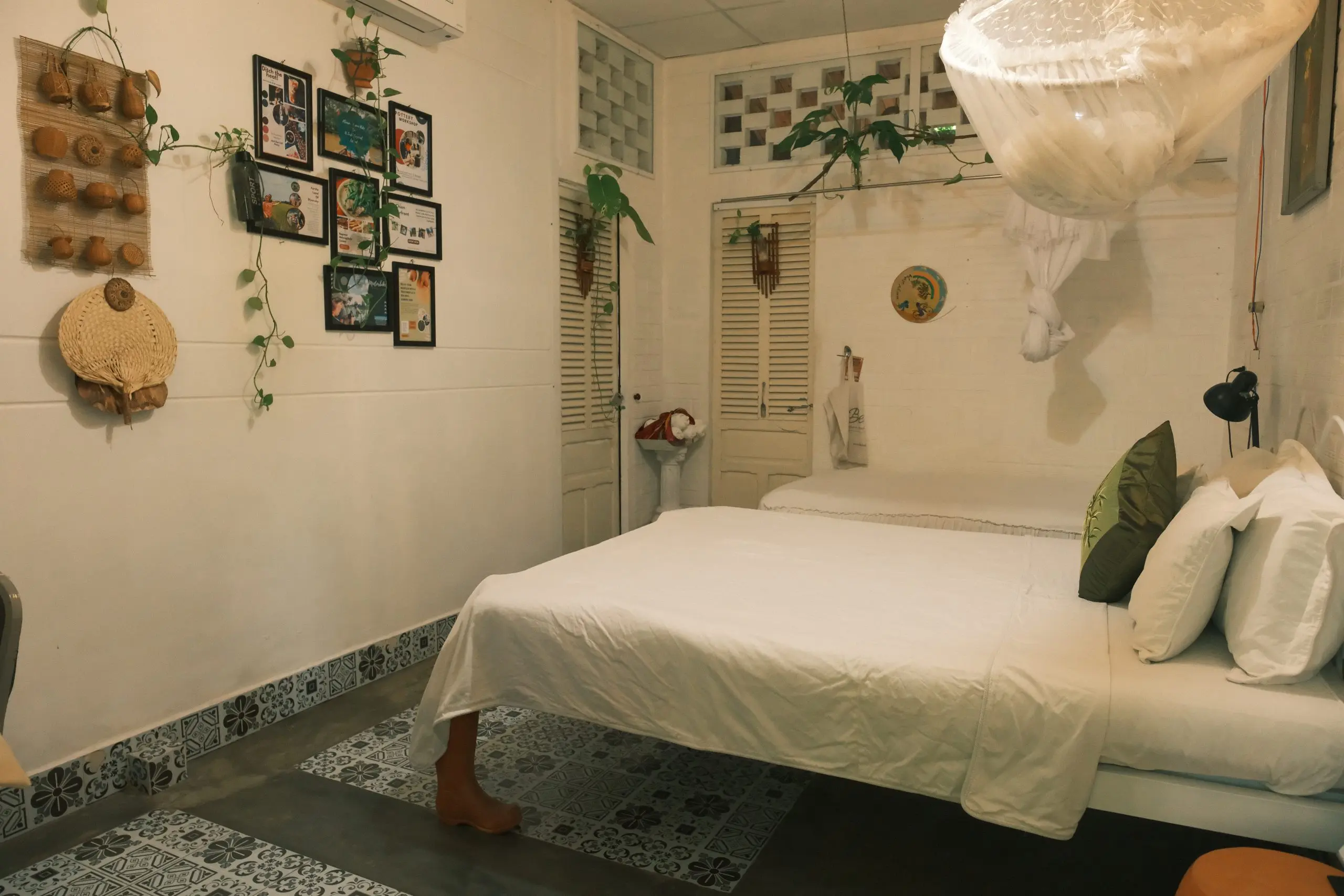 Triple Bedroom with Garden View at Mekong Pottery Homestay