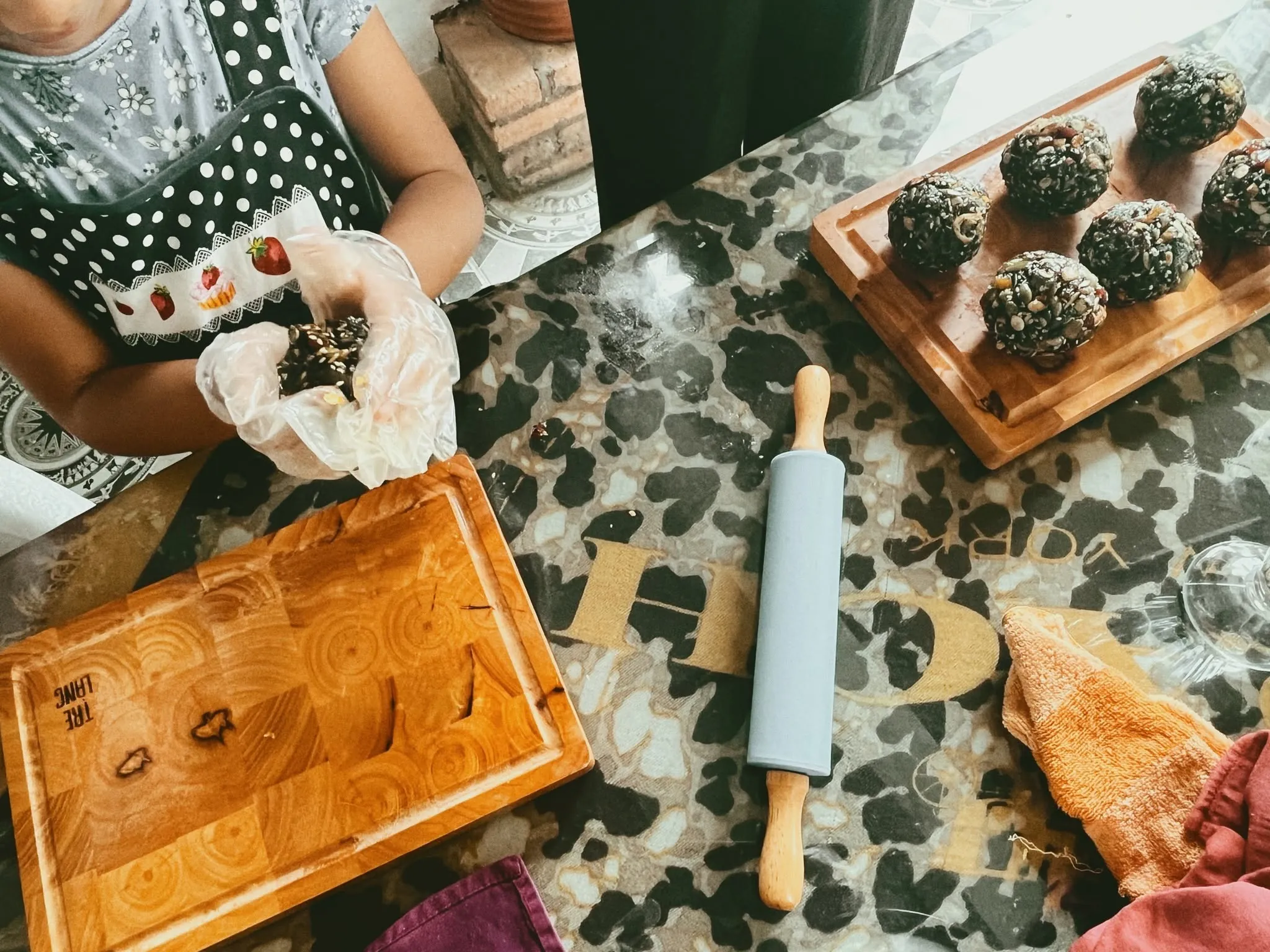 Rolling mooncake dough by hand