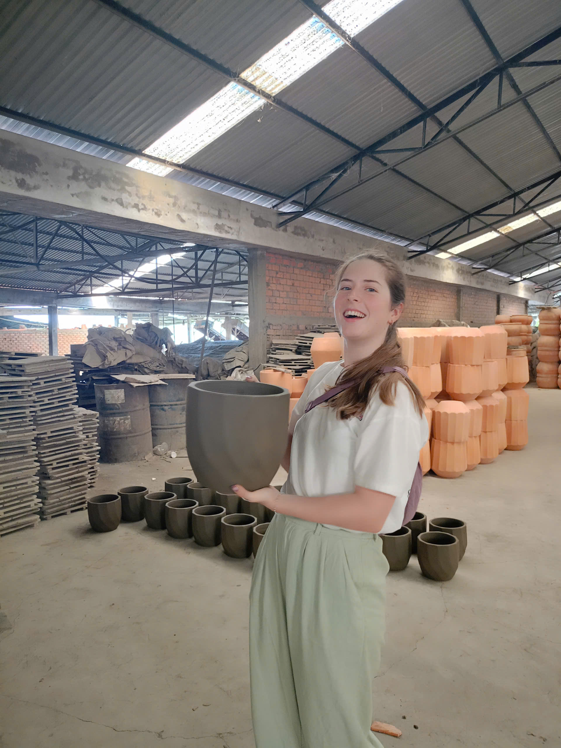 Pottery warehouse storage